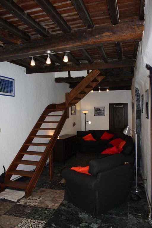 Le Chat Maudit De Maryse Liège Exterior foto